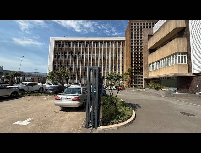 760M² OFFICE TO LET IN CONGELLA